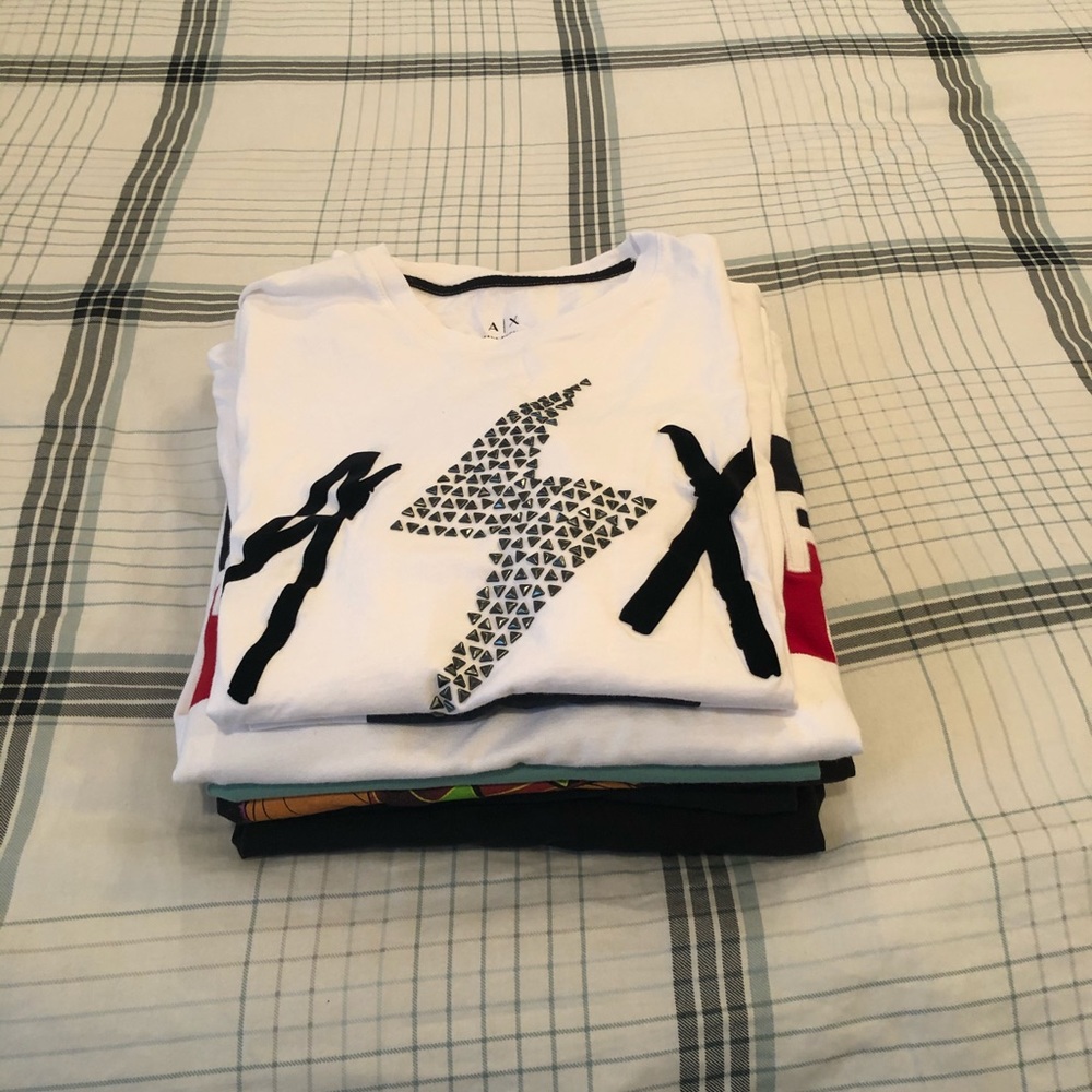 Men’s Tees, Various Brands in Small/Medium size.